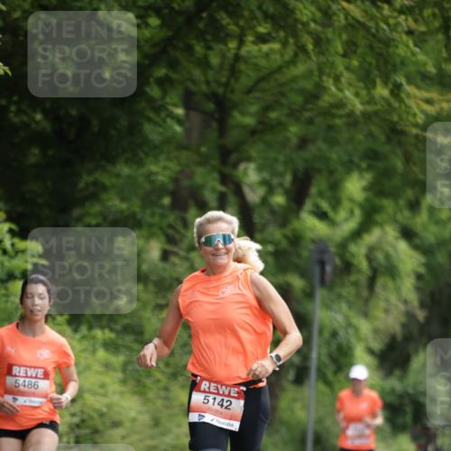 15.06.2025 - REWE Women's Run Jannik Wohlers http://msf.ph/oto/7967473 15.06.2025 10:02:40 Laufen 5486, 5142 meine-sportfotos.de