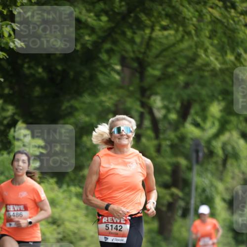 15.06.2025 - REWE Women's Run Jannik Wohlers http://msf.ph/oto/7967484 15.06.2025 10:02:40 Laufen 5486, 5142 meine-sportfotos.de
