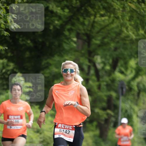 15.06.2025 - REWE Women's Run Jannik Wohlers http://msf.ph/oto/7967491 15.06.2025 10:02:40 Laufen 86, 5142 meine-sportfotos.de