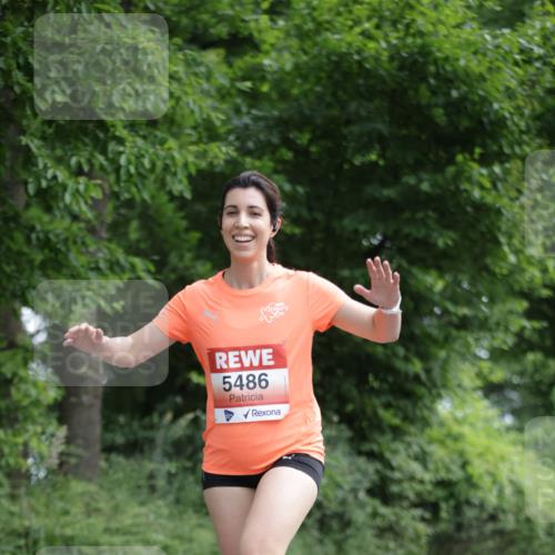 15.06.2025 - REWE Women's Run Jannik Wohlers http://msf.ph/oto/7967577 15.06.2025 10:02:44 Laufen 5486 meine-sportfotos.de