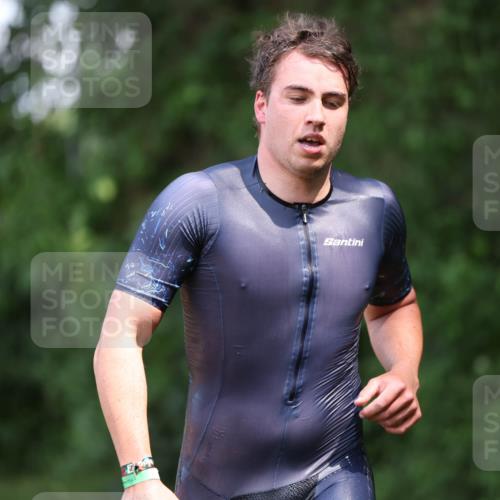 15.06.2025 - 7 Türme Triathlon Michael Strokosch http://msf.ph/oto/7967583 15.06.2025 12:51:54 Schwimmen 817, 940, 999 meine-sportfotos.de