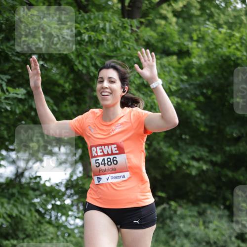 15.06.2025 - REWE Women's Run Jannik Wohlers http://msf.ph/oto/7967597 15.06.2025 10:02:44 Laufen 5486 meine-sportfotos.de