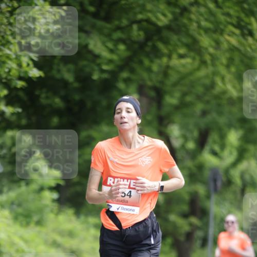 15.06.2025 - REWE Women's Run Jannik Wohlers http://msf.ph/oto/7967621 15.06.2025 10:02:47 Laufen 54 meine-sportfotos.de