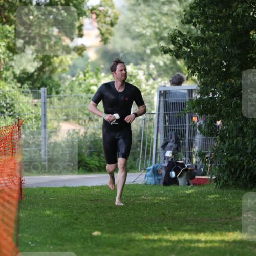 15.06.2025 - 7 Türme Triathlon Michael Strokosch http://msf.ph/oto/7967645 15.06.2025 12:52:13 Schwimmen 983 meine-sportfotos.de