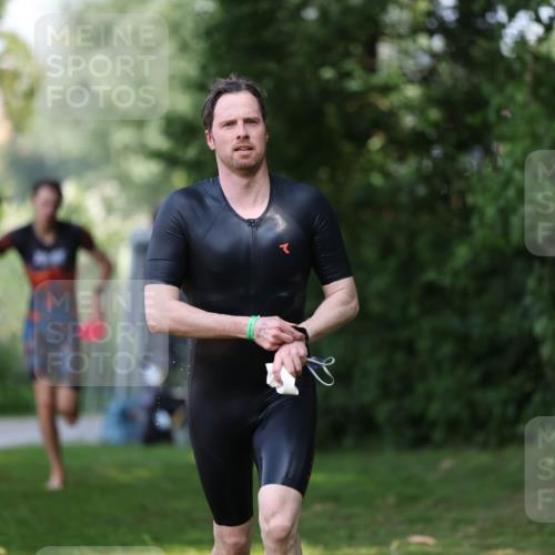 15.06.2025 - 7 Türme Triathlon Michael Strokosch http://msf.ph/oto/7967675 15.06.2025 12:52:17 Schwimmen 983 meine-sportfotos.de