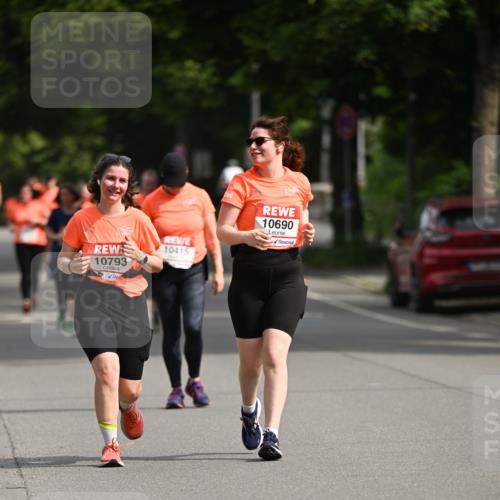 15.06.2025 - REWE Women's Run Dr. Thomas Lammeyer http://msf.ph/oto/7967677 15.06.2025 09:55:27 Laufen 10690, 10415, 10793 meine-sportfotos.de