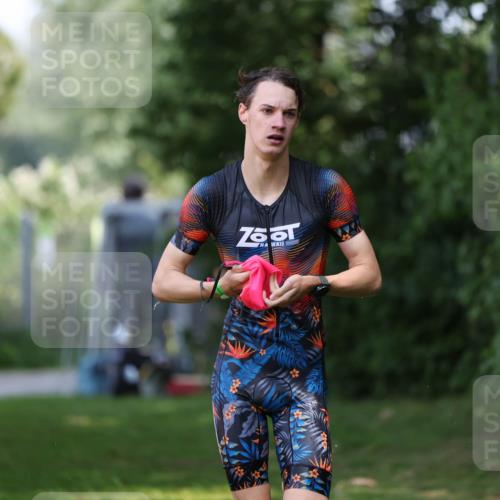 15.06.2025 - 7 Türme Triathlon Michael Strokosch http://msf.ph/oto/7967711 15.06.2025 12:52:20 Schwimmen 983 meine-sportfotos.de