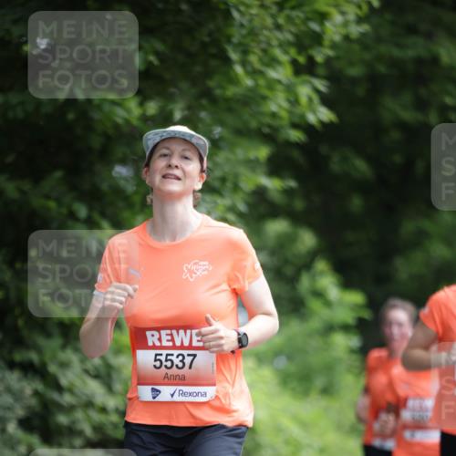 15.06.2025 - REWE Women's Run Jannik Wohlers http://msf.ph/oto/7967838 15.06.2025 10:02:59 Laufen 5537 meine-sportfotos.de