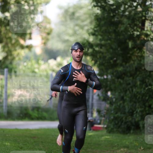 15.06.2025 - 7 Türme Triathlon Michael Strokosch http://msf.ph/oto/7967891 15.06.2025 12:53:32 Schwimmen 789, 855, 1072, 1156 meine-sportfotos.de