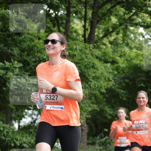 15.06.2025 - REWE Women's Run Jannik Wohlers http://msf.ph/oto/7967919 15.06.2025 10:03:02 Laufen 5327, 5607, 5201 meine-sportfotos.de