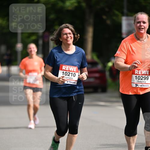 15.06.2025 - REWE Women's Run Dr. Thomas Lammeyer http://msf.ph/oto/7967943 15.06.2025 09:55:40 Laufen 10210, 10299 meine-sportfotos.de