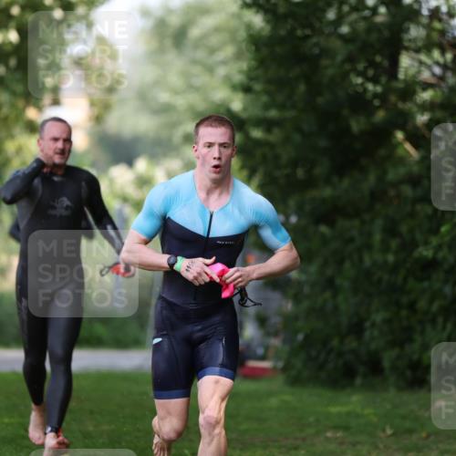 15.06.2025 - 7 Türme Triathlon Michael Strokosch http://msf.ph/oto/7967950 15.06.2025 12:53:47 Schwimmen 760, 862, 1072, 1133, 1156 meine-sportfotos.de
