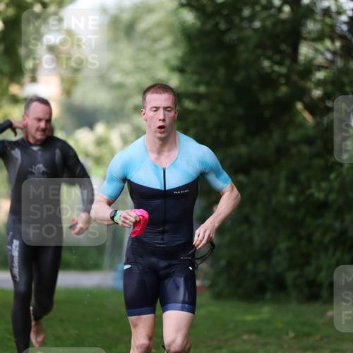 15.06.2025 - 7 Türme Triathlon Michael Strokosch http://msf.ph/oto/7967957 15.06.2025 12:53:48 Schwimmen 760, 862, 1072, 1133, 1156 meine-sportfotos.de