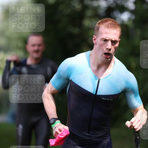 15.06.2025 - 7 Türme Triathlon Michael Strokosch http://msf.ph/oto/7967979 15.06.2025 12:53:49 Schwimmen 760, 862, 1072, 1133, 1156 meine-sportfotos.de