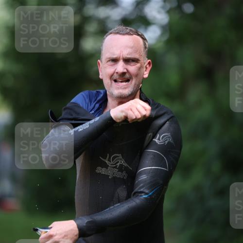 15.06.2025 - 7 Türme Triathlon Michael Strokosch http://msf.ph/oto/7967997 15.06.2025 12:53:51 Schwimmen 760, 862, 1072, 1133, 1156 meine-sportfotos.de