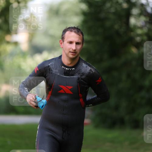 15.06.2025 - 7 Türme Triathlon Michael Strokosch http://msf.ph/oto/7968019 15.06.2025 12:53:53 Schwimmen 760, 862, 1072, 1133, 1156, 1181 meine-sportfotos.de