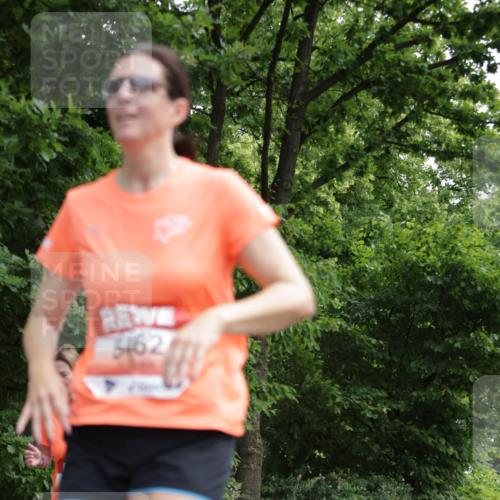 15.06.2025 - REWE Women's Run Jannik Wohlers http://msf.ph/oto/7968024 15.06.2025 10:03:06 Laufen 3462 meine-sportfotos.de