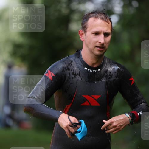 15.06.2025 - 7 Türme Triathlon Michael Strokosch http://msf.ph/oto/7968033 15.06.2025 12:53:54 Schwimmen 760, 862, 1072, 1133, 1156, 1181 meine-sportfotos.de