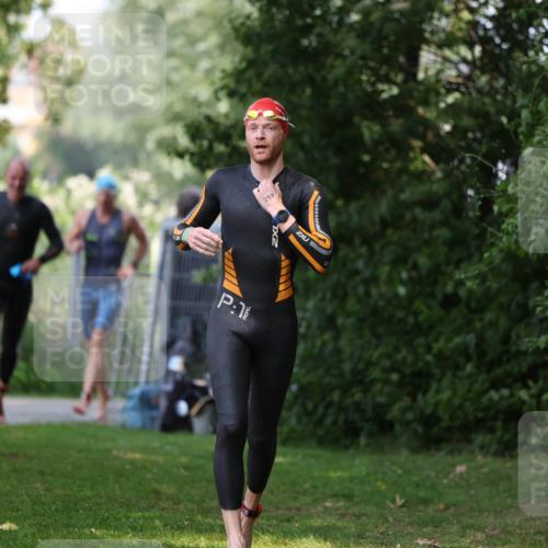15.06.2025 - 7 Türme Triathlon Michael Strokosch http://msf.ph/oto/7968044 15.06.2025 12:54:01 Schwimmen 760, 862, 930, 990, 1045, 1133, 1181 meine-sportfotos.de