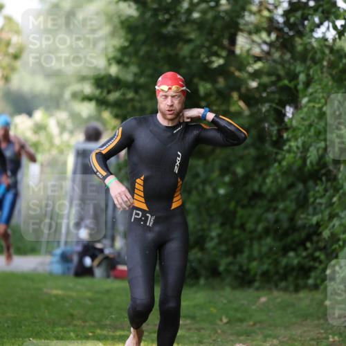 15.06.2025 - 7 Türme Triathlon Michael Strokosch http://msf.ph/oto/7968052 15.06.2025 12:54:02 Schwimmen 760, 862, 930, 990, 1016, 1045, 1133, 1181 meine-sportfotos.de