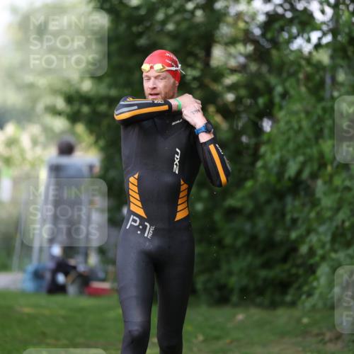 15.06.2025 - 7 Türme Triathlon Michael Strokosch http://msf.ph/oto/7968064 15.06.2025 12:54:03 Schwimmen 760, 862, 930, 990, 1016, 1045, 1133, 1181 meine-sportfotos.de