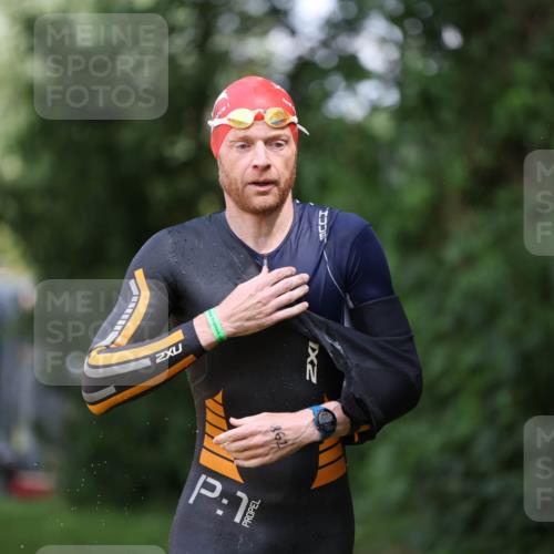 15.06.2025 - 7 Türme Triathlon Michael Strokosch http://msf.ph/oto/7968079 15.06.2025 12:54:04 Schwimmen 760, 862, 930, 990, 1016, 1045, 1181 meine-sportfotos.de