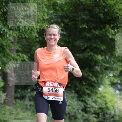 15.06.2025 - REWE Women's Run Jannik Wohlers http://msf.ph/oto/7968117 15.06.2025 10:03:14 Laufen 5456 meine-sportfotos.de