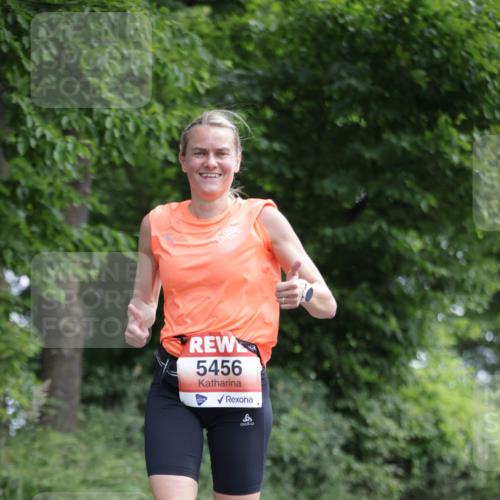 15.06.2025 - REWE Women's Run Jannik Wohlers http://msf.ph/oto/7968120 15.06.2025 10:03:14 Laufen 5456 meine-sportfotos.de