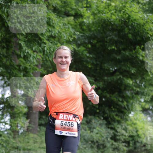 15.06.2025 - REWE Women's Run Jannik Wohlers http://msf.ph/oto/7968125 15.06.2025 10:03:15 Laufen 5456 meine-sportfotos.de