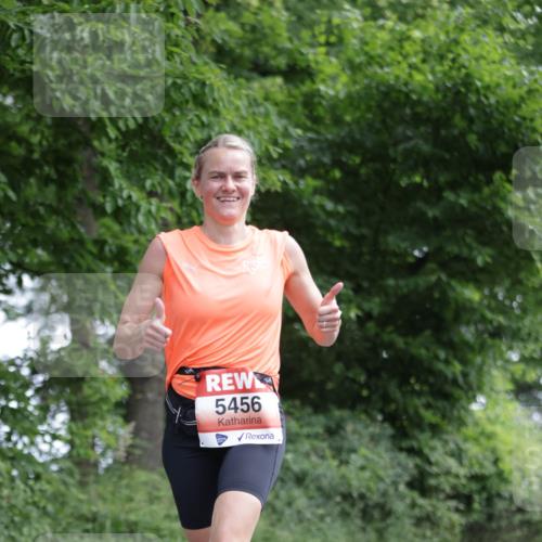 15.06.2025 - REWE Women's Run Jannik Wohlers http://msf.ph/oto/7968132 15.06.2025 10:03:15 Laufen 5456 meine-sportfotos.de
