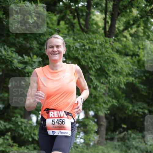 15.06.2025 - REWE Women's Run Jannik Wohlers http://msf.ph/oto/7968163 15.06.2025 10:03:15 Laufen 5456 meine-sportfotos.de