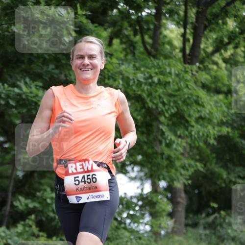 15.06.2025 - REWE Women's Run Jannik Wohlers http://msf.ph/oto/7968168 15.06.2025 10:03:15 Laufen 5456 meine-sportfotos.de