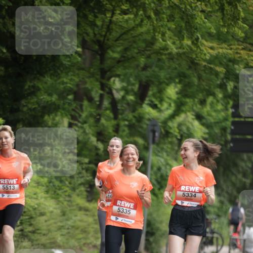 15.06.2025 - REWE Women's Run Jannik Wohlers http://msf.ph/oto/7968176 15.06.2025 10:03:18 Laufen 5513, 616, 5335, 5334 meine-sportfotos.de