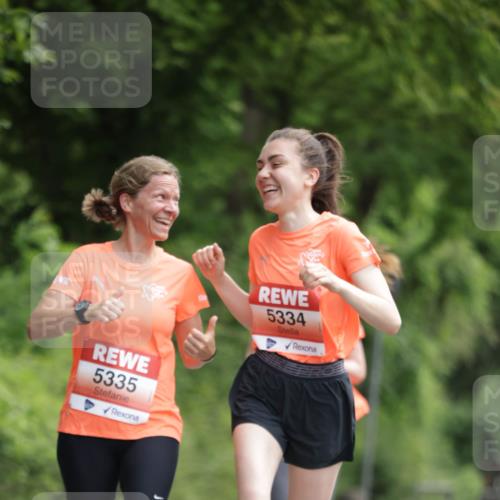 15.06.2025 - REWE Women's Run Jannik Wohlers http://msf.ph/oto/7968194 15.06.2025 10:03:20 Laufen 5335, 5334 meine-sportfotos.de