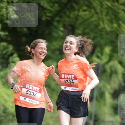 15.06.2025 - REWE Women's Run Jannik Wohlers http://msf.ph/oto/7968201 15.06.2025 10:03:21 Laufen 5335, 5334 meine-sportfotos.de