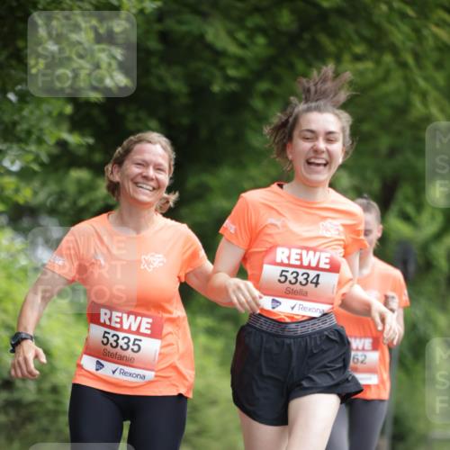 15.06.2025 - REWE Women's Run Jannik Wohlers http://msf.ph/oto/7968214 15.06.2025 10:03:21 Laufen 5335, 5334, 62 meine-sportfotos.de