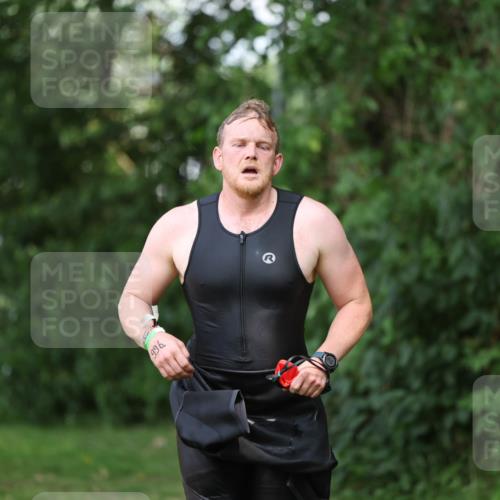 15.06.2025 - 7 Türme Triathlon Michael Strokosch http://msf.ph/oto/7968251 15.06.2025 12:54:25 Schwimmen 707, 734, 802, 930, 978, 990, 996, 998, 1006, 1016, 1045, 1104, 1105 meine-sportfotos.de