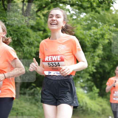 15.06.2025 - REWE Women's Run Jannik Wohlers http://msf.ph/oto/7968290 15.06.2025 10:03:23 Laufen 5334 meine-sportfotos.de