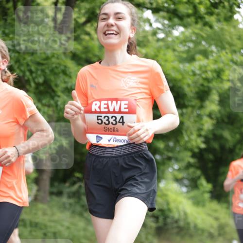 15.06.2025 - REWE Women's Run Jannik Wohlers http://msf.ph/oto/7968292 15.06.2025 10:03:23 Laufen 5334 meine-sportfotos.de