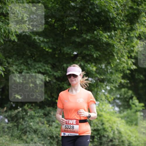 15.06.2025 - REWE Women's Run Jannik Wohlers http://msf.ph/oto/7968322 15.06.2025 10:03:37 Laufen 5328 meine-sportfotos.de