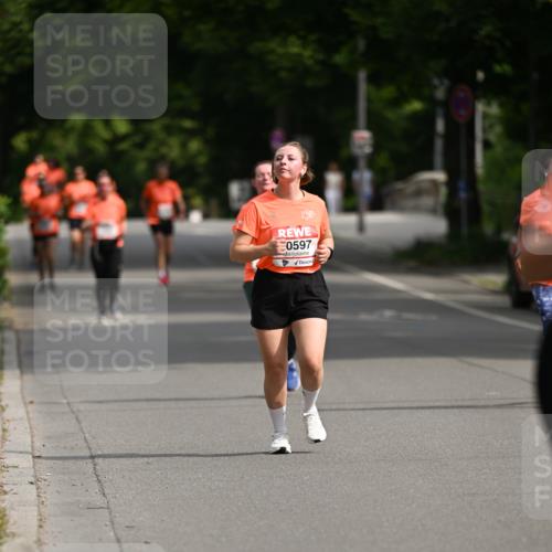 15.06.2025 - REWE Women's Run Dr. Thomas Lammeyer http://msf.ph/oto/7968323 15.06.2025 09:56:05 Laufen 0597 meine-sportfotos.de