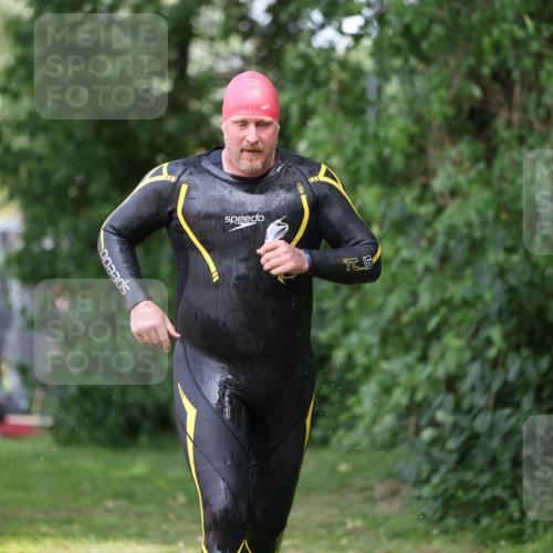 15.06.2025 - 7 Türme Triathlon Michael Strokosch http://msf.ph/oto/7968330 15.06.2025 12:54:33 Schwimmen 707, 734, 740, 802, 916, 939, 978, 996, 998, 1006, 1104, 1105 meine-sportfotos.de
