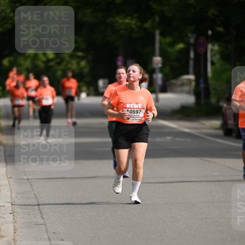 15.06.2025 - REWE Women's Run Dr. Thomas Lammeyer http://msf.ph/oto/7968331 15.06.2025 09:56:05 Laufen 10597 meine-sportfotos.de