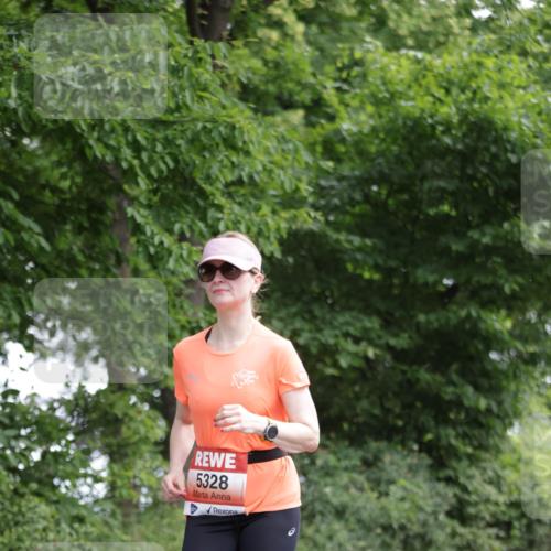15.06.2025 - REWE Women's Run Jannik Wohlers http://msf.ph/oto/7968356 15.06.2025 10:03:37 Laufen 5328 meine-sportfotos.de
