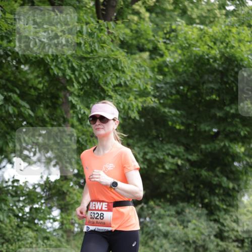15.06.2025 - REWE Women's Run Jannik Wohlers http://msf.ph/oto/7968359 15.06.2025 10:03:37 Laufen 5328 meine-sportfotos.de