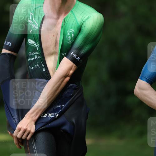 15.06.2025 - 7 Türme Triathlon Michael Strokosch http://msf.ph/oto/7968435 15.06.2025 12:54:44 Schwimmen 707, 719, 740, 802, 881, 916, 939, 945, 998, 1006, 1024, 1104, 1105, 1182 meine-sportfotos.de