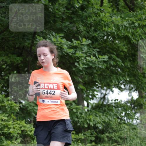 15.06.2025 - REWE Women's Run Jannik Wohlers http://msf.ph/oto/7968498 15.06.2025 10:03:46 Laufen 5442 meine-sportfotos.de
