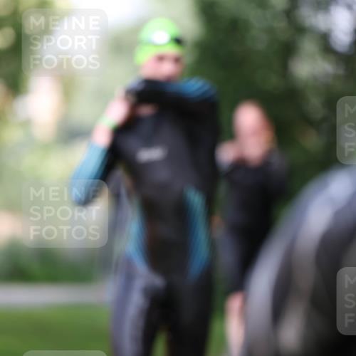 15.06.2025 - 7 Türme Triathlon Michael Strokosch http://msf.ph/oto/7968514 15.06.2025 12:54:54 Schwimmen 157, 701, 719, 723, 740, 762, 846, 881, 916, 939, 945, 950, 952, 1024, 1182 meine-sportfotos.de