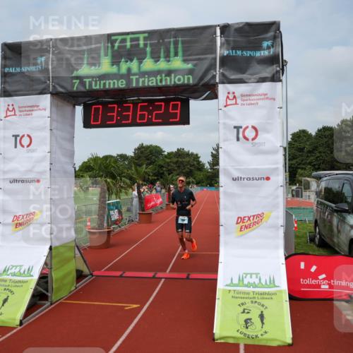 15.06.2025 - 7 Türme Triathlon Michael Strokosch http://msf.ph/oto/7968536 15.06.2025 13:36:28 Ziel 460 meine-sportfotos.de