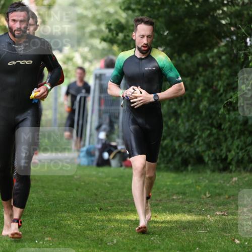 15.06.2025 - 7 Türme Triathlon Michael Strokosch http://msf.ph/oto/7968558 15.06.2025 12:55:01 Schwimmen 157, 701, 719, 723, 762, 772, 846, 859, 865, 881, 916, 939, 945, 950, 952, 1019, 1024, 1152, 1182 meine-sportfotos.de